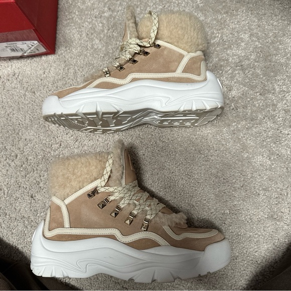 Valentino Womens Gumboy Mid Top Shearling Sneakers SZ 35 $1050 Worn Once - Picture 3 of 9